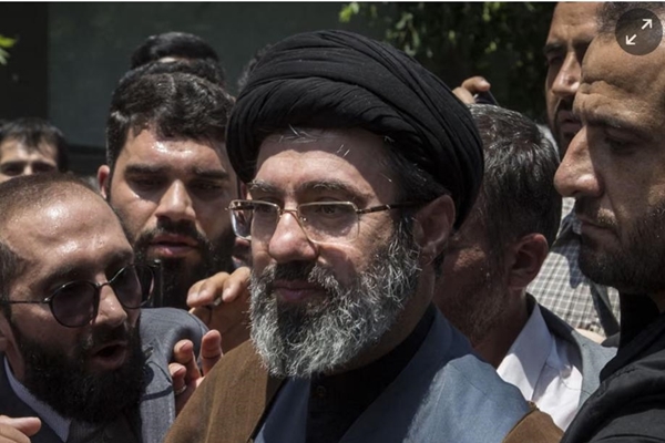 Chân dung tân Lãnh tụ Tối cao Iran Mojtaba Khamenei